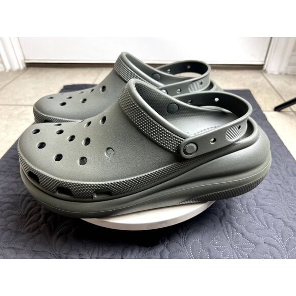 Crocs Iconic Classic Crush Clog 'Dusty Olive' Unisex Comfy Shoes SZ12:NWT/No Box - Picture 1 of 7